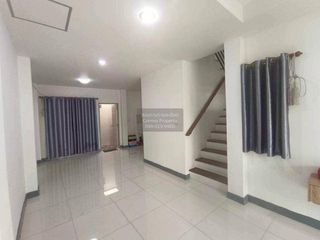 À vendre 3 chambres maison de ville à Mueang Samut Prakan, Samut Prakan