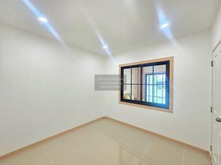 Casa adosada en venta de 2 habitaciones en Bang Bua Thong, Nonthaburi