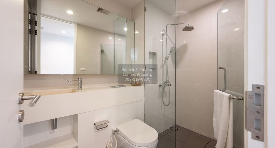 Condo en venta de 3 habitaciones en Bang Rak, Bangkok