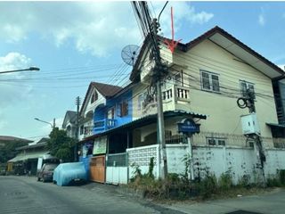 Reihenhaus zum Kauf mit 2 Zimmer in Mueang Chon Buri, Chonburi
