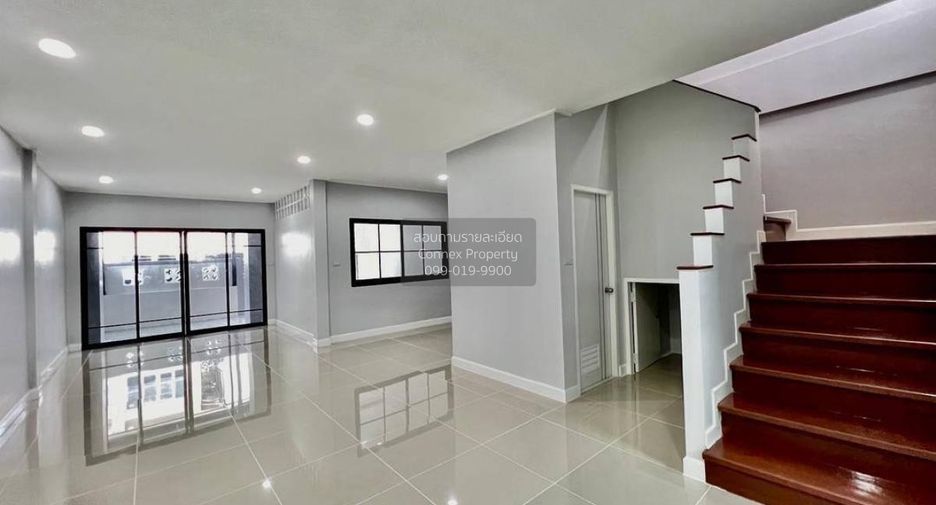 À vendre 3 chambres maison de ville à Bang Kruai, Nonthaburi