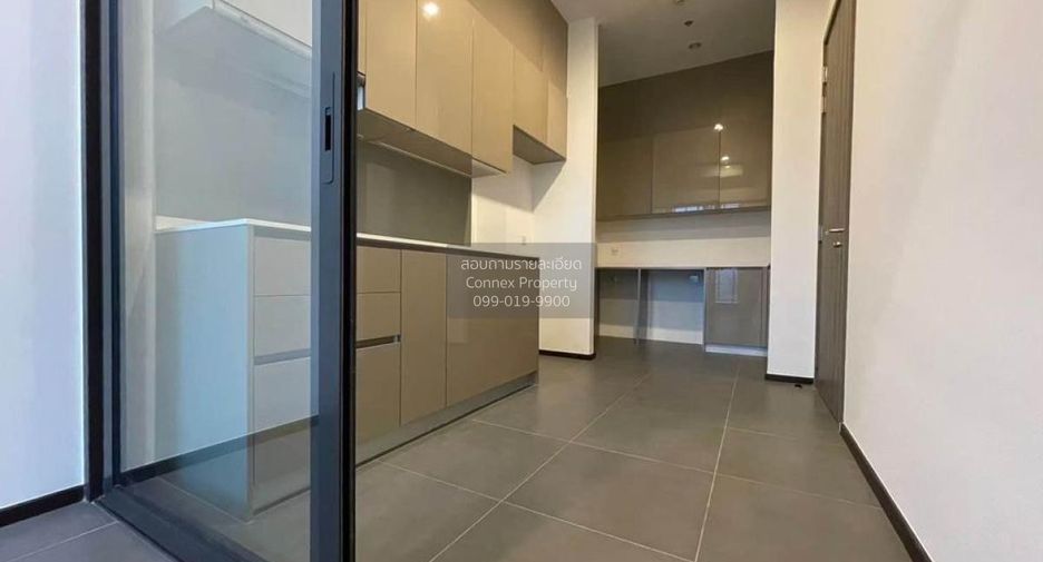 For rent 4 bedrooms condo in Bang Na, Bangkok