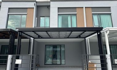 À louer 3 chambres maison de ville à Bang Phli, Samut Prakan
