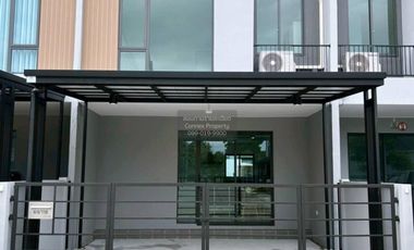 For rent 3 bedrooms townhouse in Bang Phli, Samut Prakan