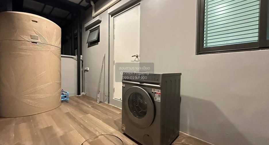 For rent 3 bedrooms townhouse in Bang Phli, Samut Prakan