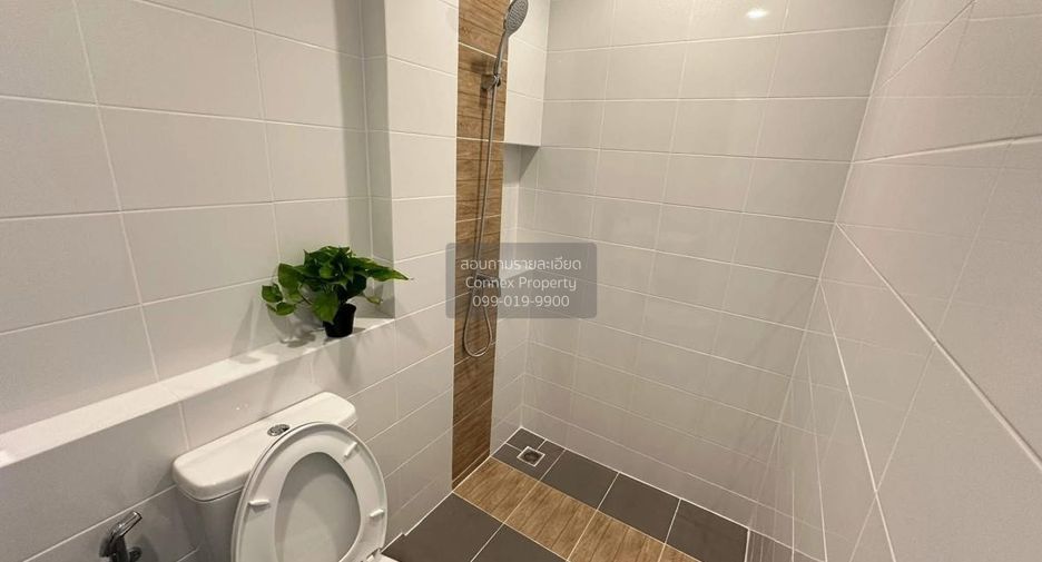 For rent 3 bedrooms townhouse in Bang Phli, Samut Prakan