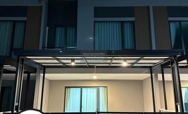 For rent 3 bedrooms townhouse in Bang Phli, Samut Prakan