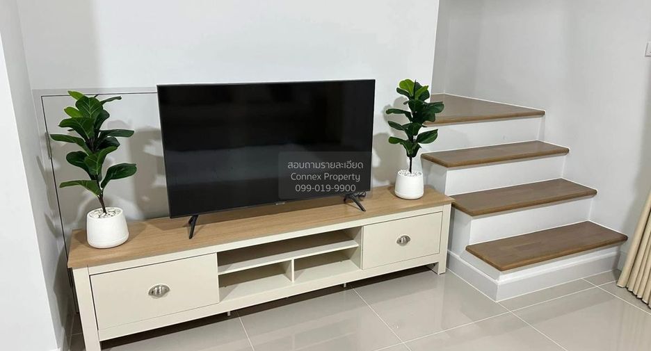 For rent 3 bedrooms townhouse in Bang Phli, Samut Prakan