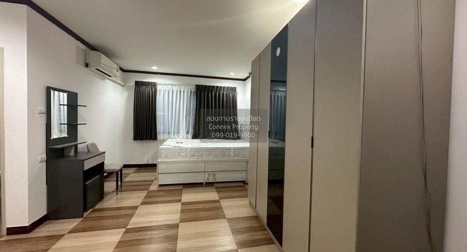 For rent 3 bedrooms townhouse in Bang Phli, Samut Prakan