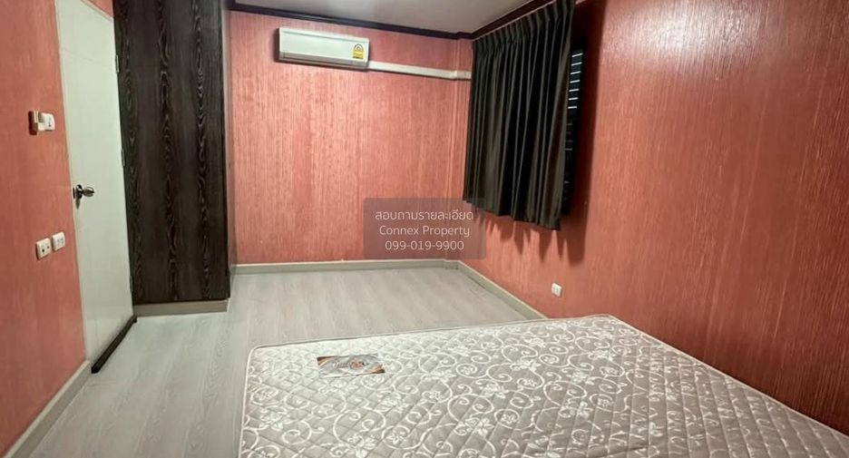 For rent 3 bedrooms townhouse in Bang Phli, Samut Prakan