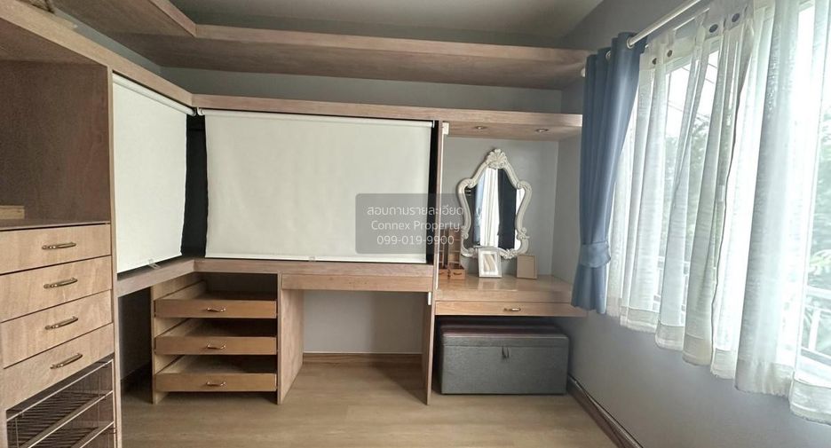 For rent 3 bedrooms house in Bang Na, Bangkok