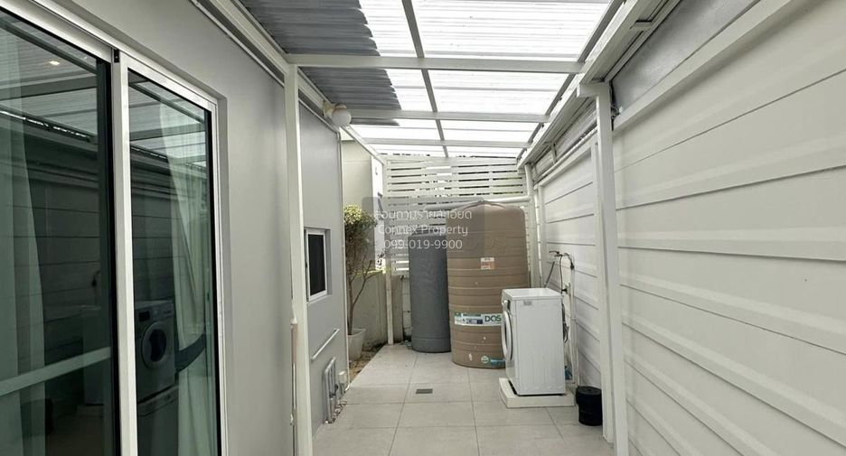 For rent 3 bedrooms house in Bang Na, Bangkok