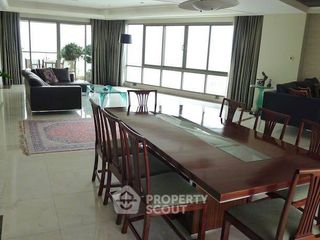For sale 4 bed condo in Khlong Toei, Bangkok