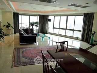 For sale 4 bed condo in Khlong Toei, Bangkok