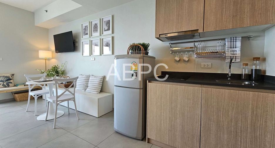 À louer et à vendre 1 chambre condo à Bang Lamung, Chonburi