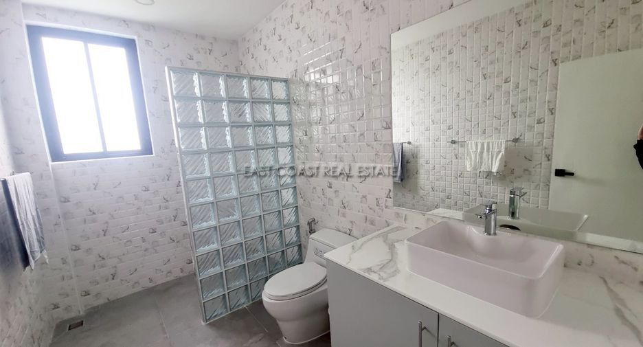 Продажа 5 спальни дом в Саттахип, Чонбури