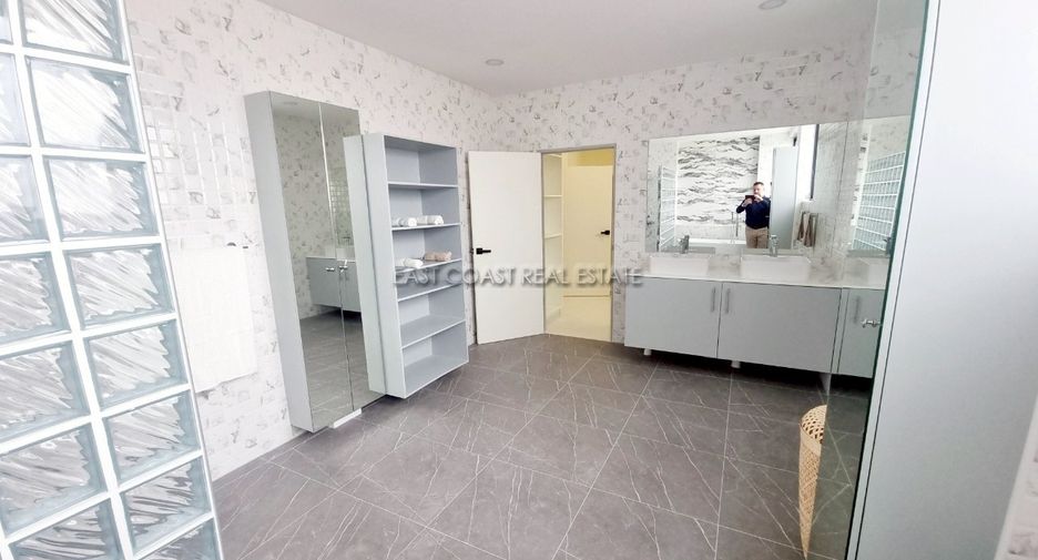 Продажа 5 спальни дом в Саттахип, Чонбури