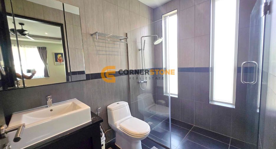 For sale 4 bedrooms house in East Pattaya, Pattaya