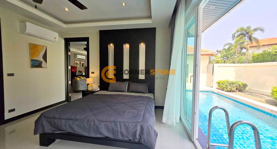 For sale 4 bedrooms house in East Pattaya, Pattaya