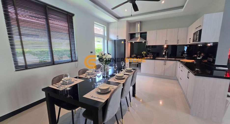 For sale 4 bedrooms house in East Pattaya, Pattaya