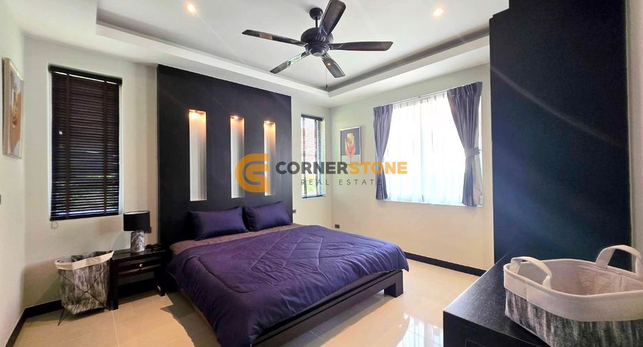 For sale 4 bedrooms house in East Pattaya, Pattaya