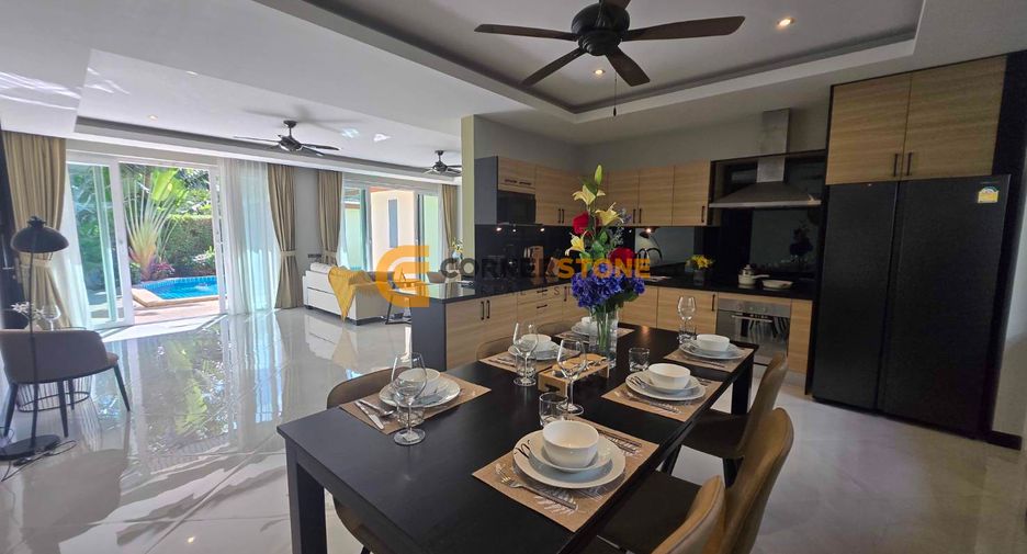 For sale 4 bedrooms house in East Pattaya, Pattaya