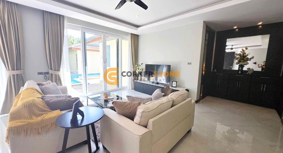 For sale 4 bedrooms house in East Pattaya, Pattaya