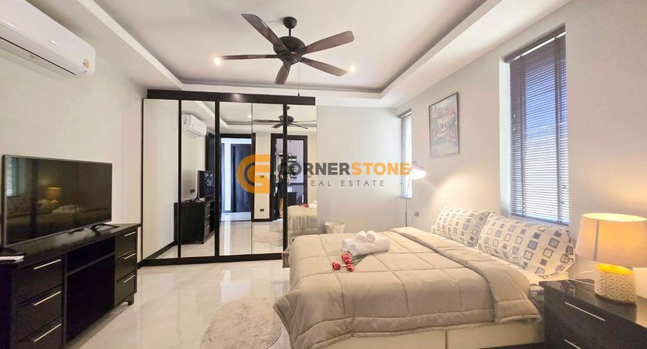 For sale 4 bedrooms house in East Pattaya, Pattaya