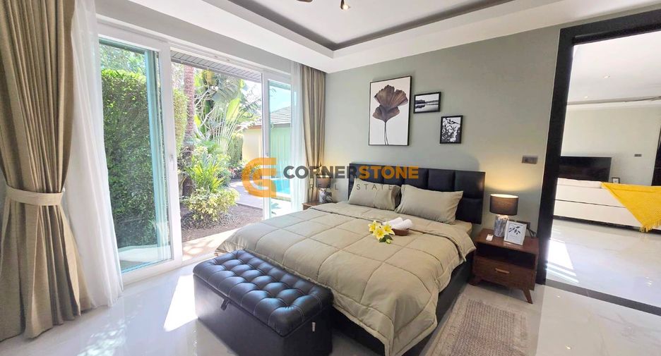 For sale 4 bedrooms house in East Pattaya, Pattaya