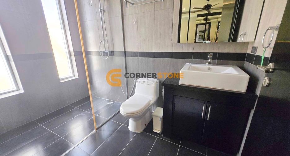 For sale 4 bedrooms house in East Pattaya, Pattaya