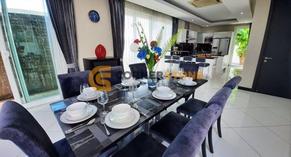 For sale 5 bedrooms house in Jomtien, Pattaya