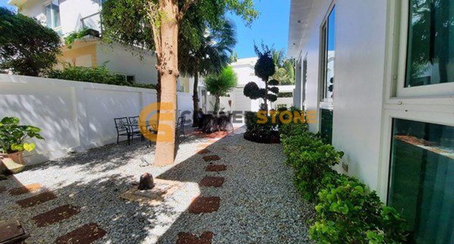 For sale 5 bedrooms house in Jomtien, Pattaya