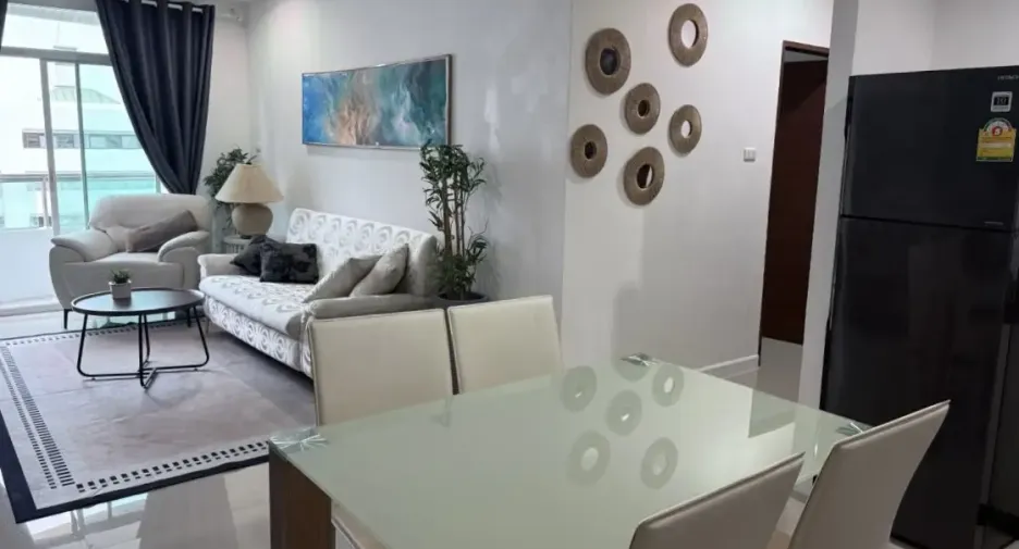 For rent そして for sale 2 ベッドルーム condo in Watthana, Bangkok