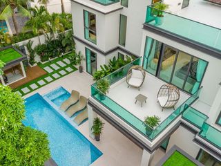 For sale 7 bed villa in Sattahip, Chonburi