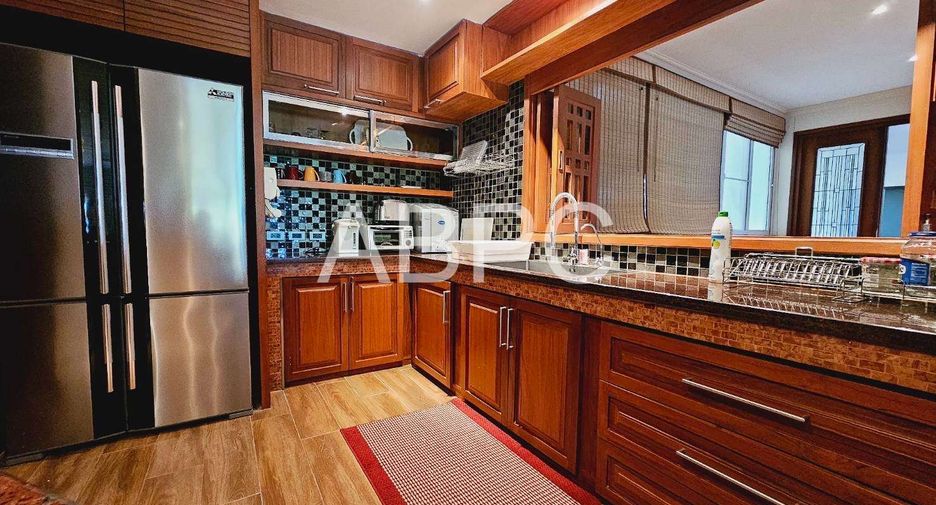 For sale 3 ベッドルーム condo 