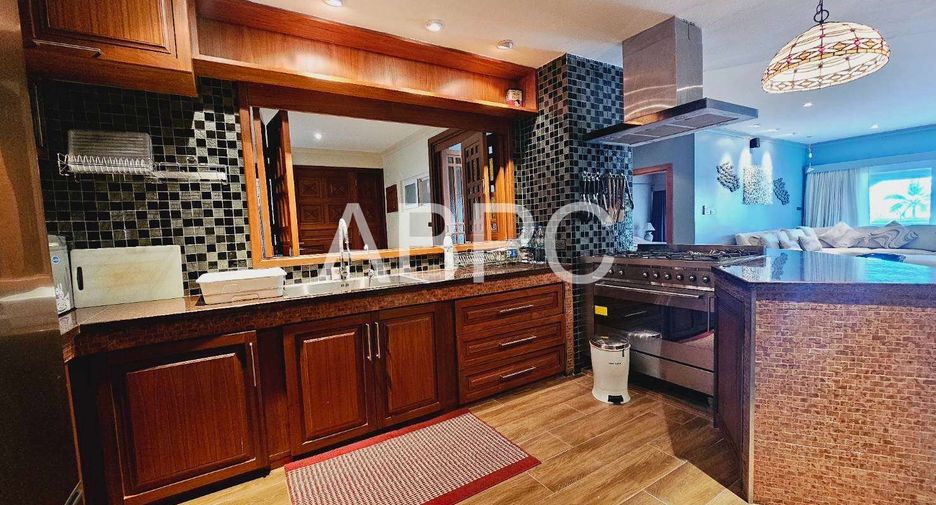For sale 3 ベッドルーム condo 