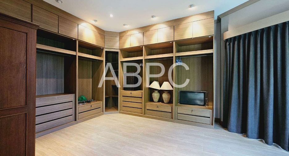 For sale 3 ベッドルーム condo 