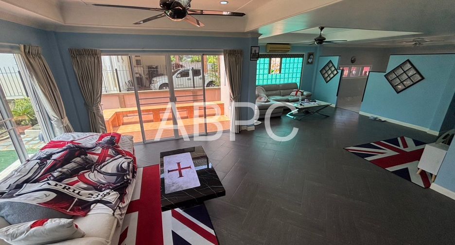 Haus zum Kauf mit 3 Zimmer in Bang Lamung, Chonburi
