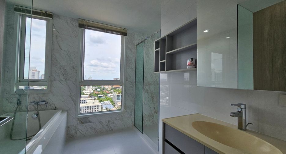 Condo en alquiler de 2 habitaciones en Watthana, Bangkok