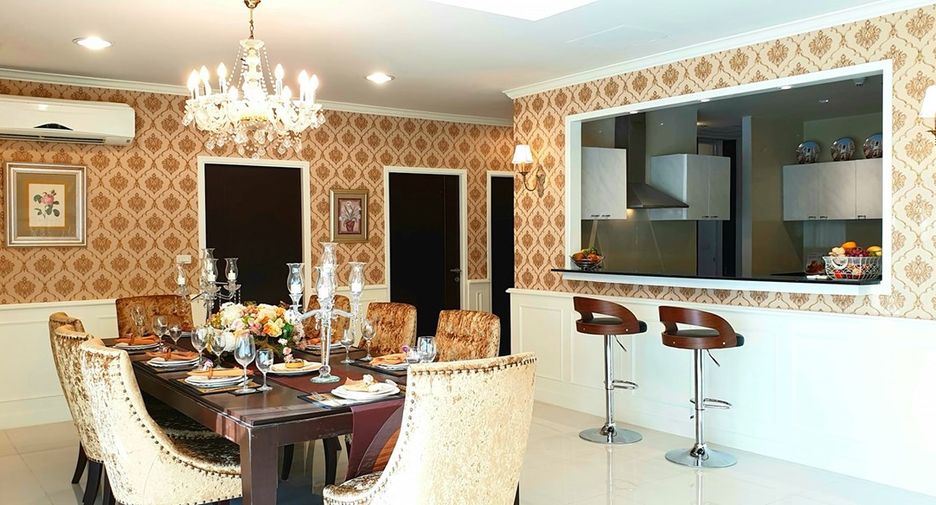 For rent 4 ベッドルーム condo in Watthana, Bangkok