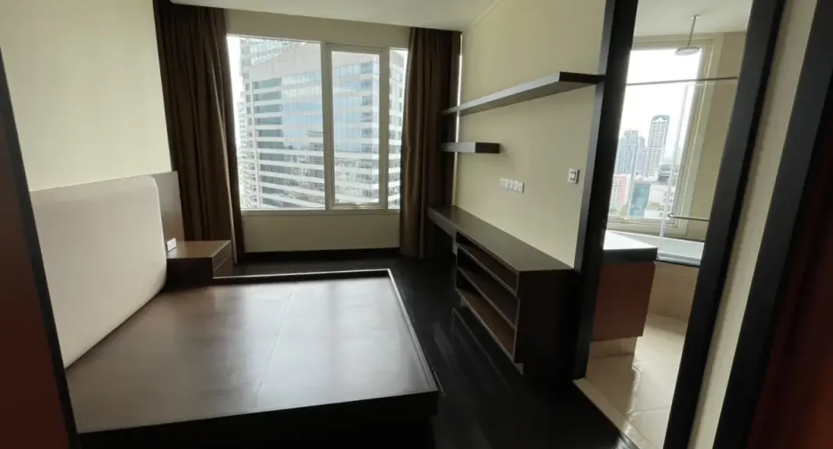 For rent and for sale 3 bedrooms condo in Sathon, Bangkok