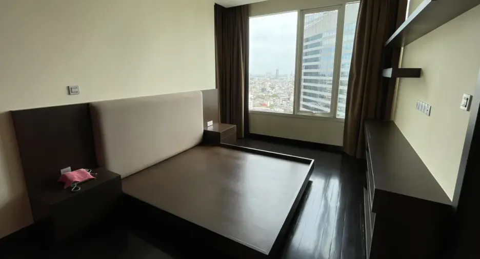 For rent and for sale 3 bedrooms condo in Sathon, Bangkok