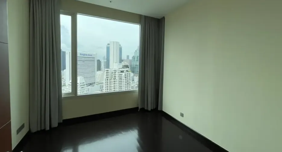For rent and for sale 3 bedrooms condo in Sathon, Bangkok