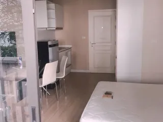 For sale studio condo in Khlong Toei, Bangkok