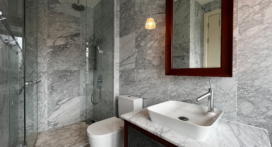 For sale 2 bedrooms condo in Watthana, Bangkok