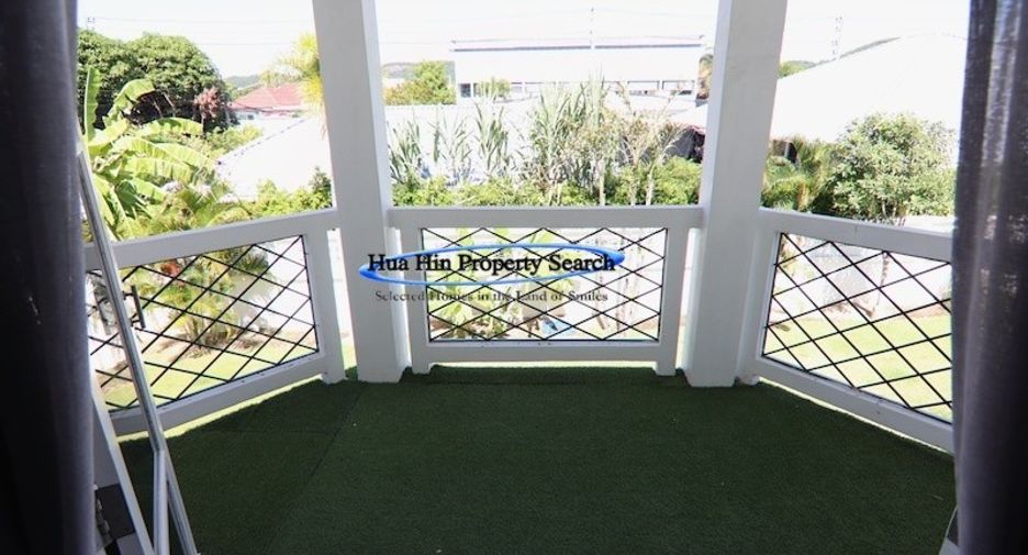 For sale 4 bedrooms house in Hua Hin, Prachuap Khiri Khan
