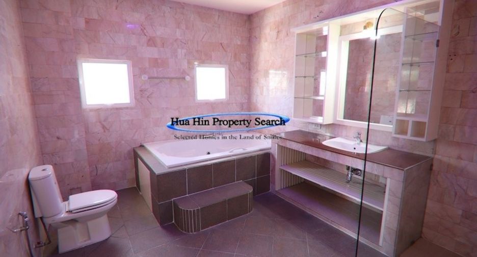 For sale 4 bedrooms house in Hua Hin, Prachuap Khiri Khan