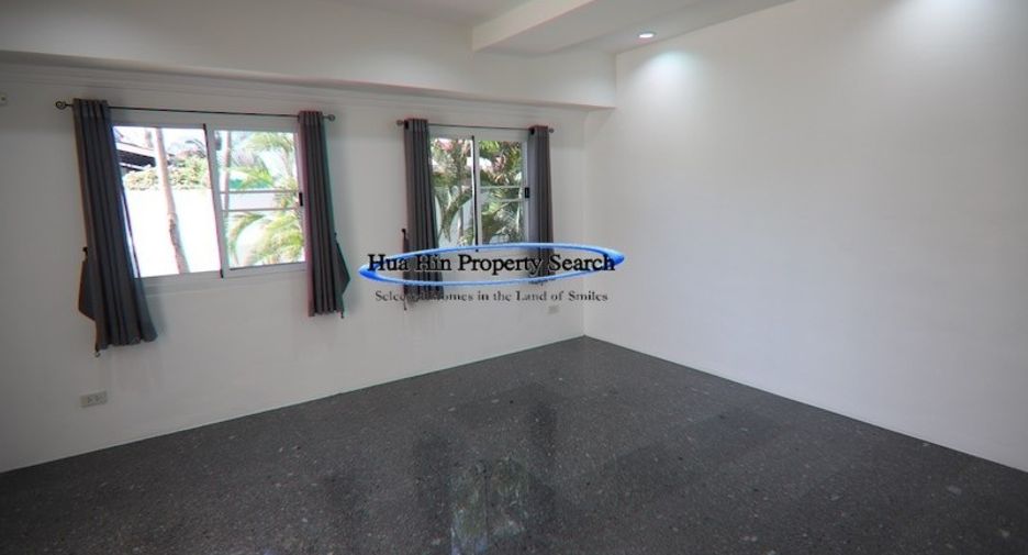 For sale 4 bedrooms house in Hua Hin, Prachuap Khiri Khan
