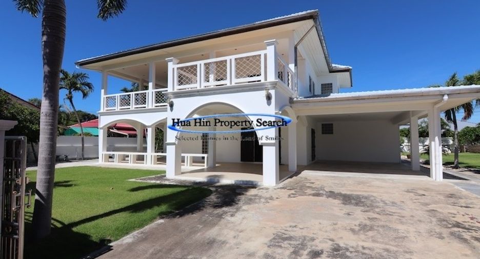 For sale 4 bedrooms house in Hua Hin, Prachuap Khiri Khan