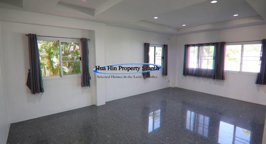 For sale 4 bedrooms house in Hua Hin, Prachuap Khiri Khan